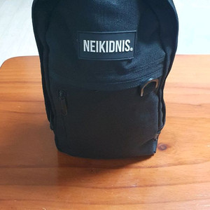 NEIKIDNIS 슬링백