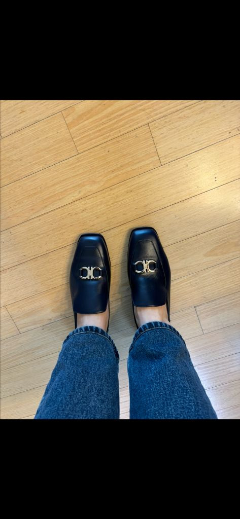 페라가모 간치니 로퍼 240 네이비--2