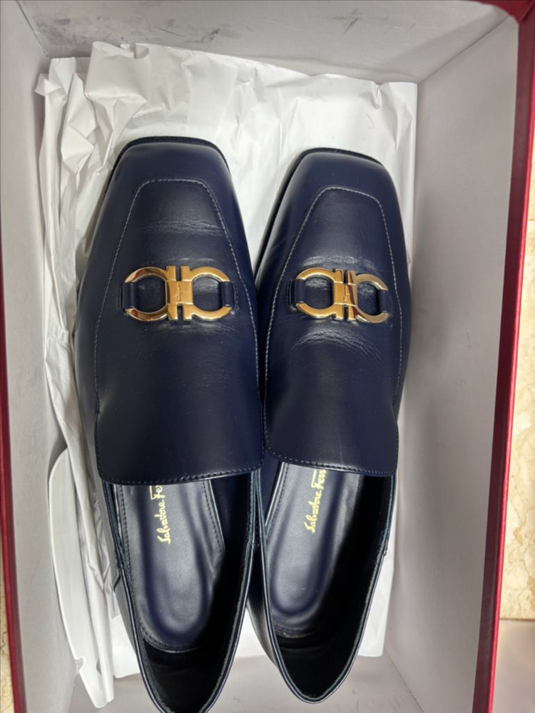 페라가모 간치니 로퍼 240 네이비--3