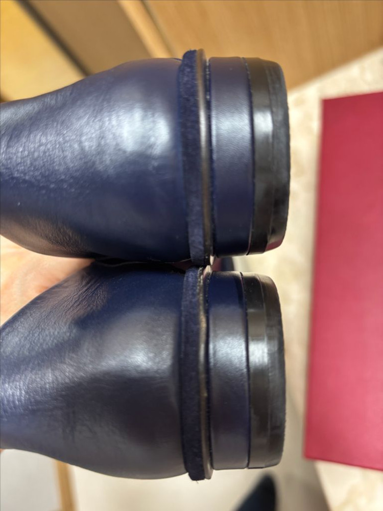 페라가모 간치니 로퍼 240 네이비--5