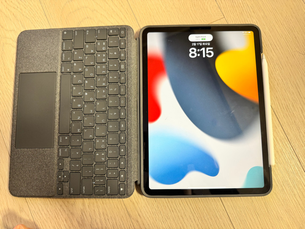 아이패드 프로 3세대 11인치 M1 + 애플펜슬 2세대 + 로지텍 콤보터치 일괄 판매--2