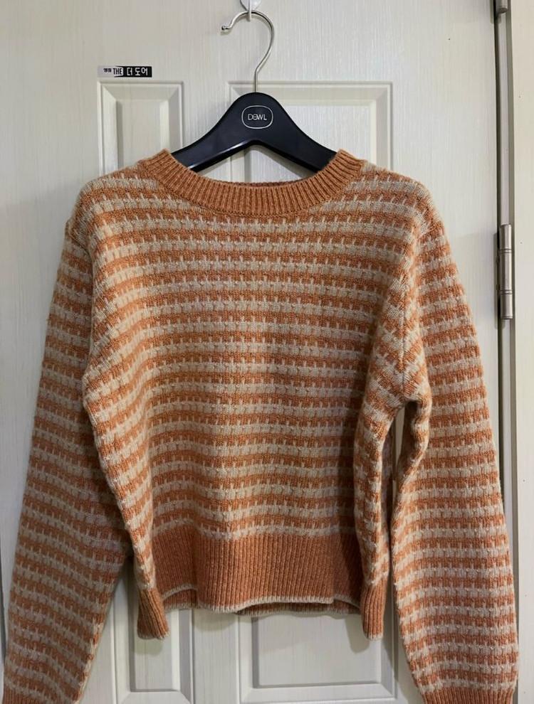 각종 니트 판매(거의 새상품, 사이즈 프리)--1