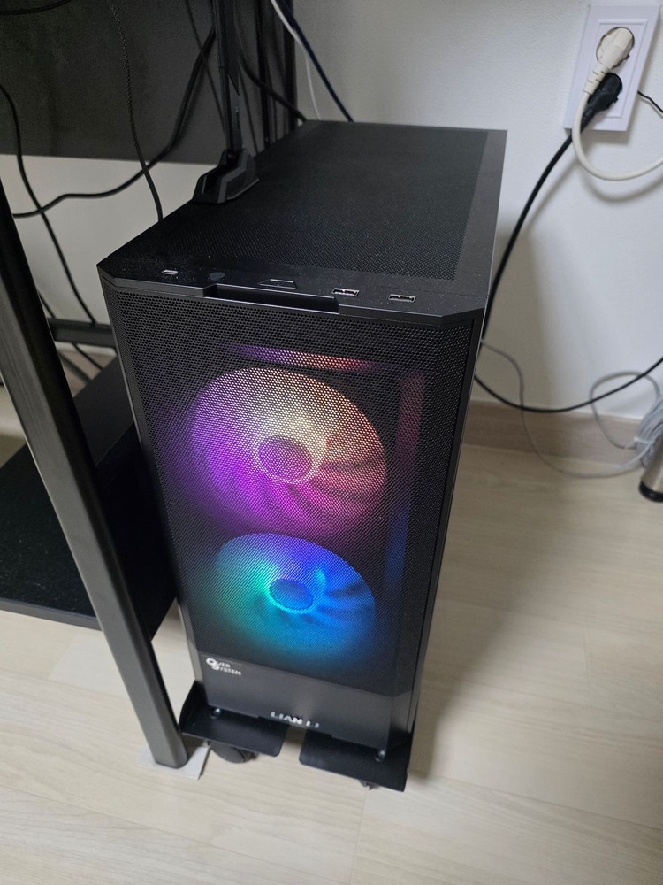 9800X3D + 5070TI + 48gb + 2tb 고성능 게이밍pc 팝니다. (오버시스템에서 구매) 이미지