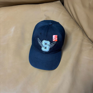 슈프림 6패널 볼캡 모자 윙 로고 블랙