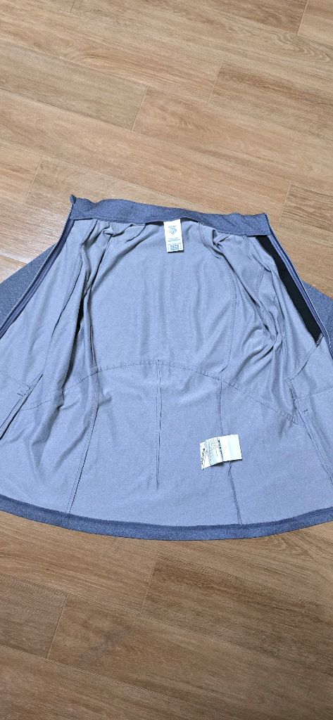 여.80-85) 데상트 여성 집업 자켓 (미사용) / DESCENTE 헬스 다이어트 조깅--3