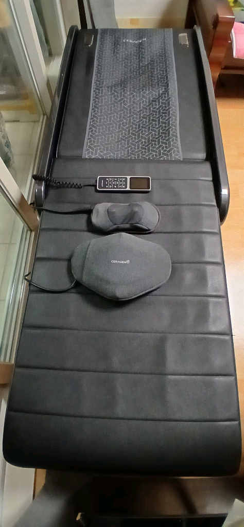 CERAGEMMaster V4 세라잼 (다리 에어마사지기 포함)--1