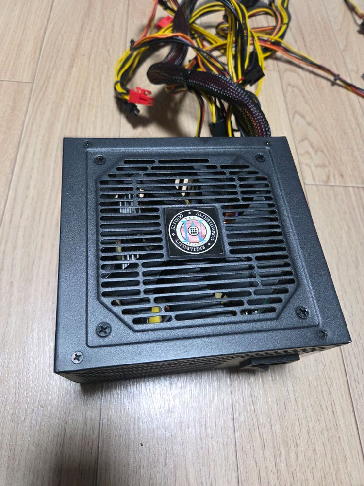 마이크로닉스 600W 파워서플라이 이미지