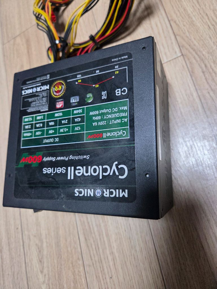 마이크로닉스 600W 파워서플라이 이미지