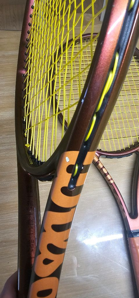 윌슨 프로스태프 v14 테니스 라켓 판매합니다. 2자루 (Six.One 100 / X 버전 이미지