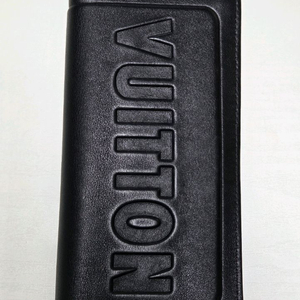 루이비통 장지갑(한정판)