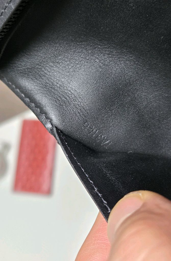 루이비통 장지갑(한정판)--5