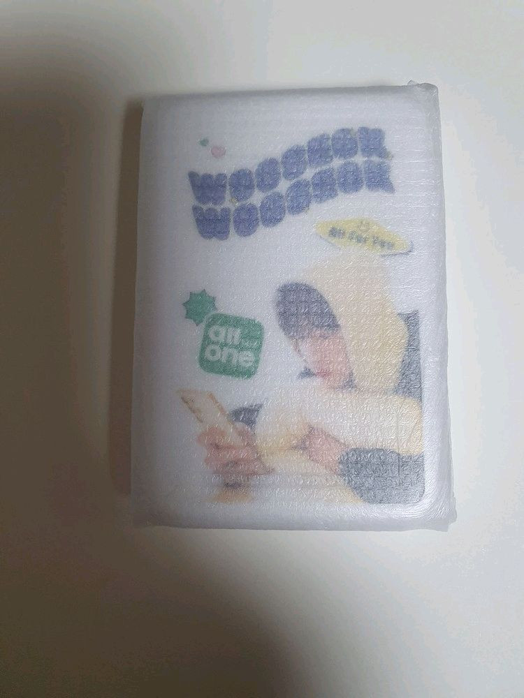 변우석 맥세이프 보조배터리--2