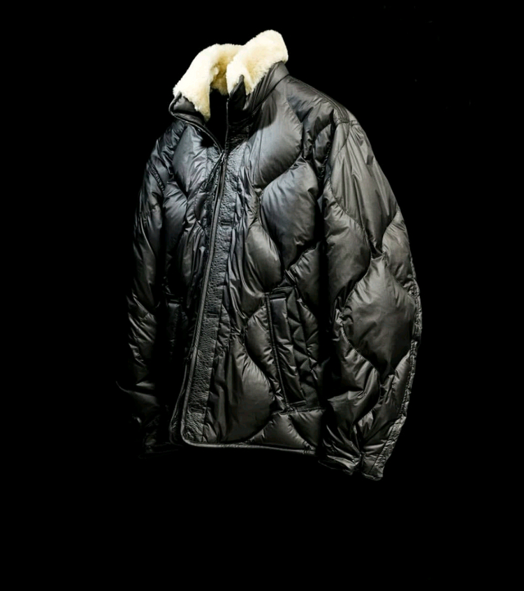 series 시리즈 언어펙티드 FISHERMAN SHORT DOWN--1