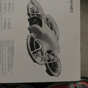 DJI NEO 드론