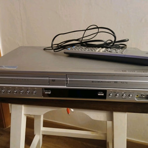 LG DVD 콤보 Combo (LC-D504) 팝니다