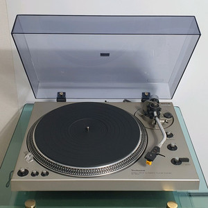 테크닉스 SL-1600 턴테이블 이미지
