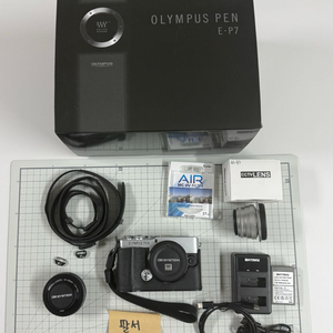 올림푸스 펜 E-P7 1442 렌즈 키트 마이크로 포서드 카메라 + 악세사리