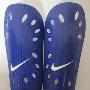 나이키 정강이 보호대(새제품)