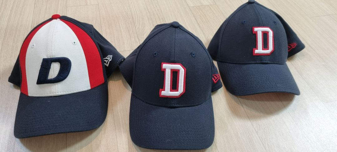 두산베어스 뉴에라 39 볼캡 팝니다.--1