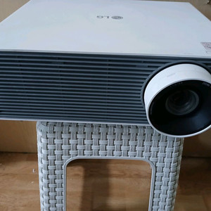 LG 6000안시 4K느낌의 빔프로젝터