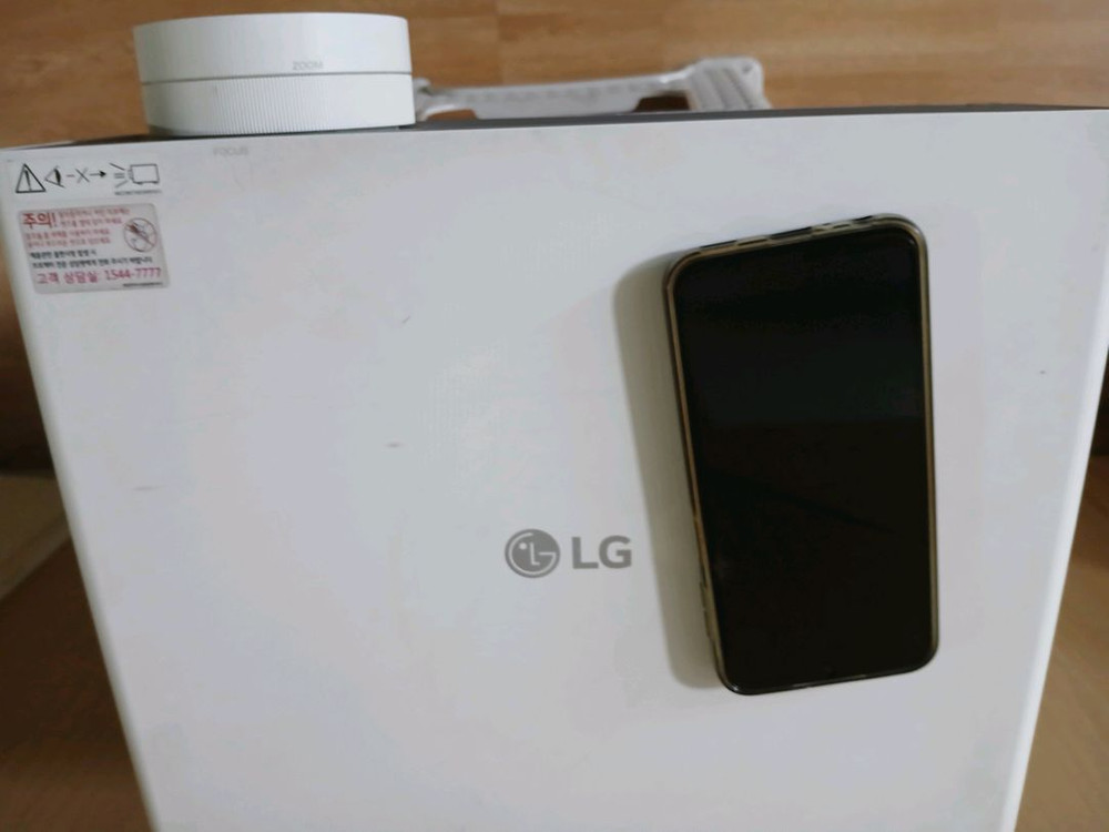 LG 6000안시 4K느낌의 빔프로젝터--3