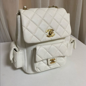 백 가방 백팩 화이트 금장 골드 스트랩 포켓 미니