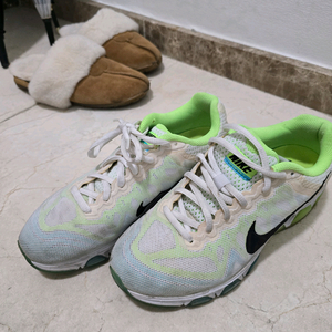 나이키 에어맥스 테일윈드7 245