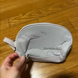 메르세데스 벤츠 파우치