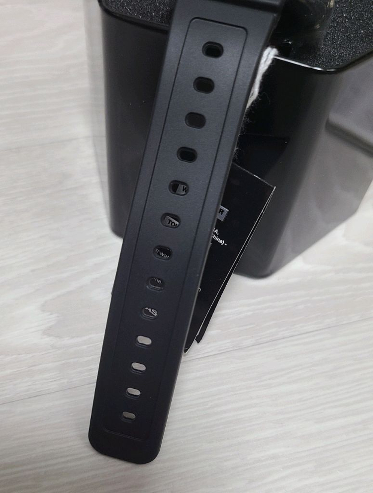 지샥 GMW-B5000-1DR 실버 반메탈 / 보증서 포함 새제품 이미지