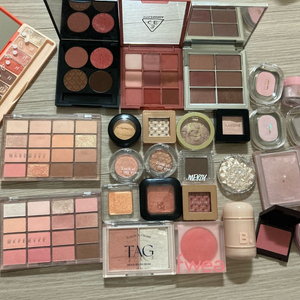 웜톤 색조 화장품 (단종,섀도우,블러셔,글리터,하이라이터,틴트,립,세트) 이미지