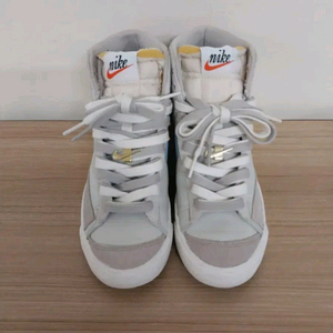 여성 나이키 블레이저 미드77 SE 라이트본 운동화 (235) 이미지