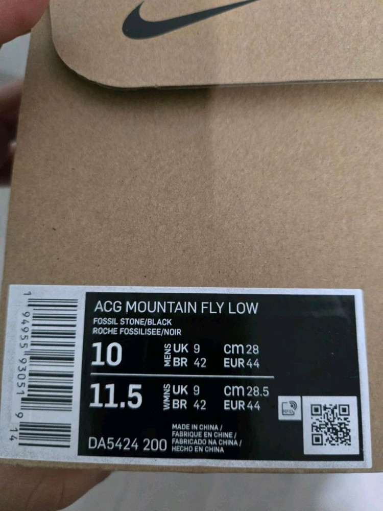 나이키 ACG 마운틴 플라이 로우 파슬 스톤 (Fossil Stone) 색상 황금사이즈 280mm 판매합니다 이미지