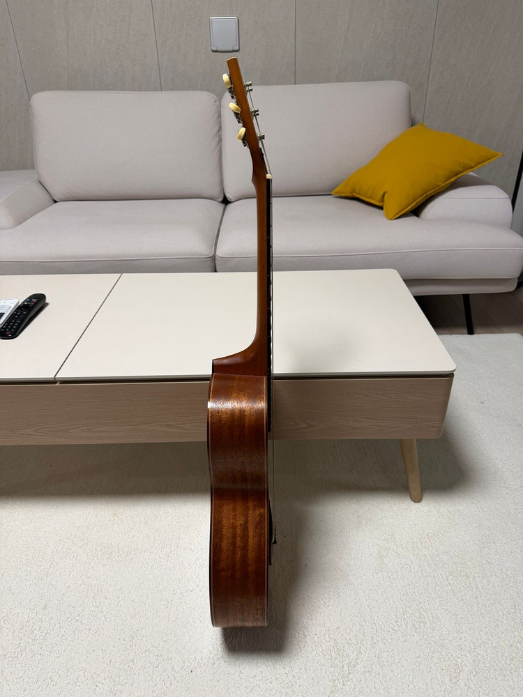 조동진기타제작소 클랑 여성용기타를 판매합니다.--2