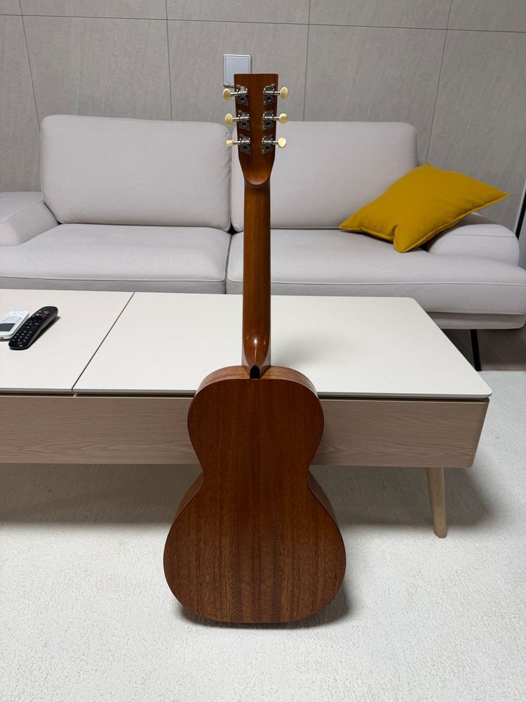 조동진기타제작소 클랑 여성용기타를 판매합니다.--4