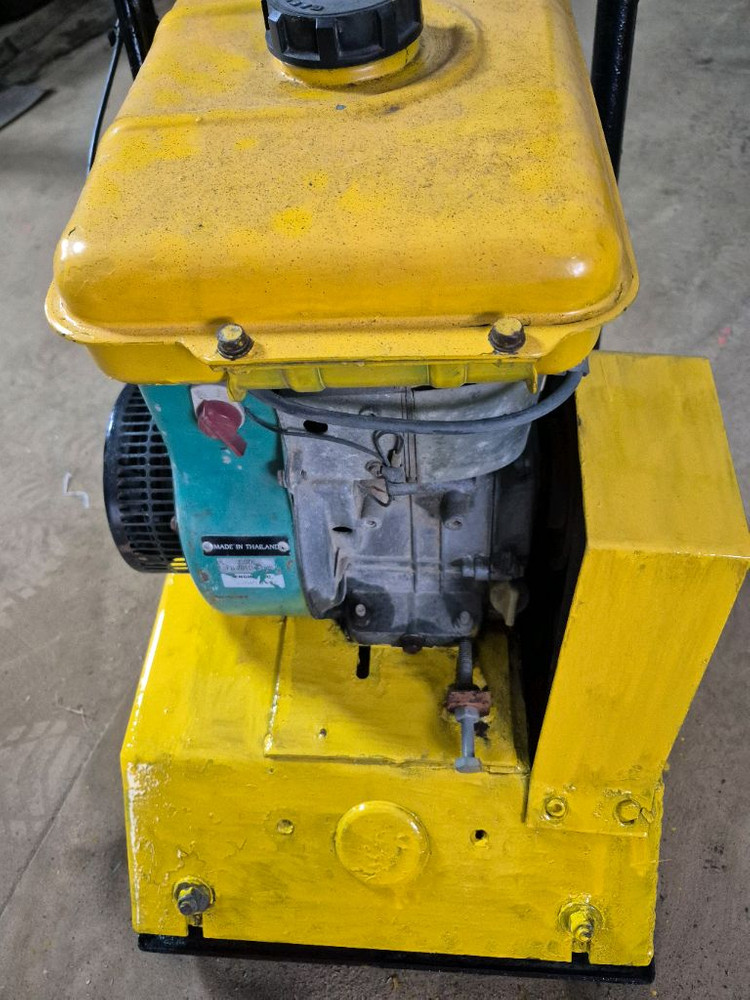 콤팩터 땅다짐기--1