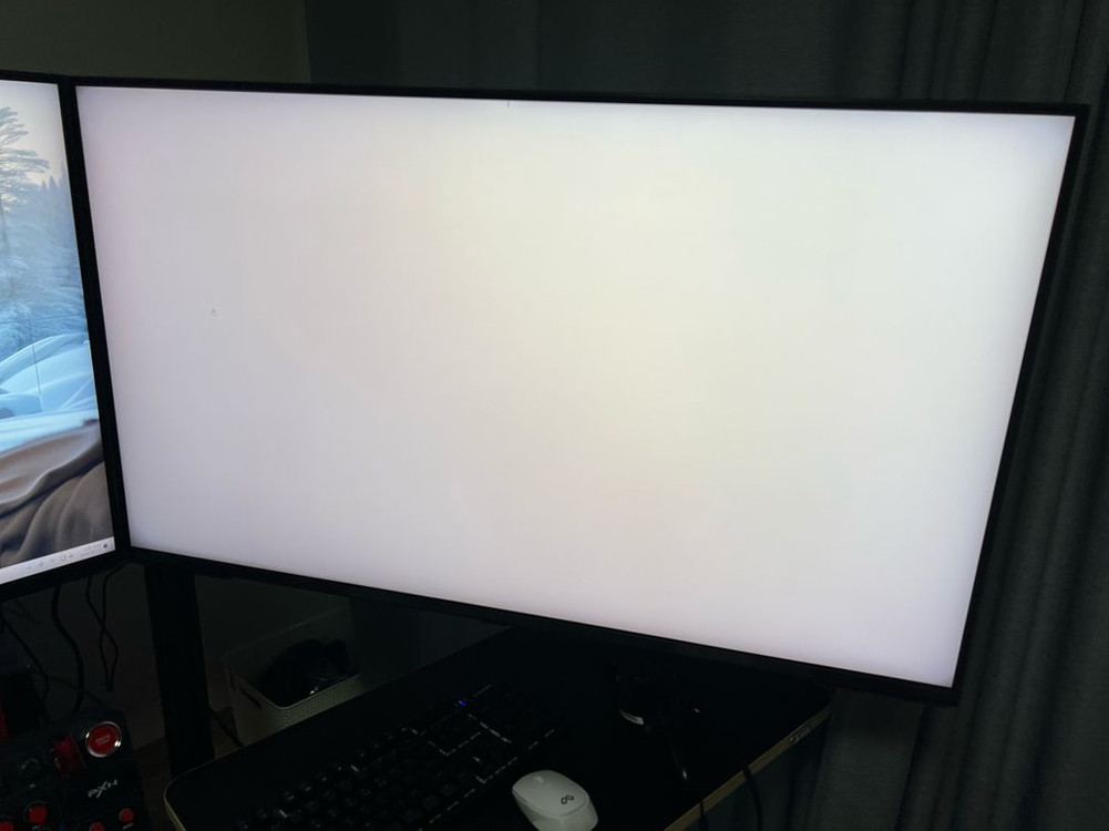 삼성 오디세이 Neo G7 43인치 게이밍 모니터 이미지