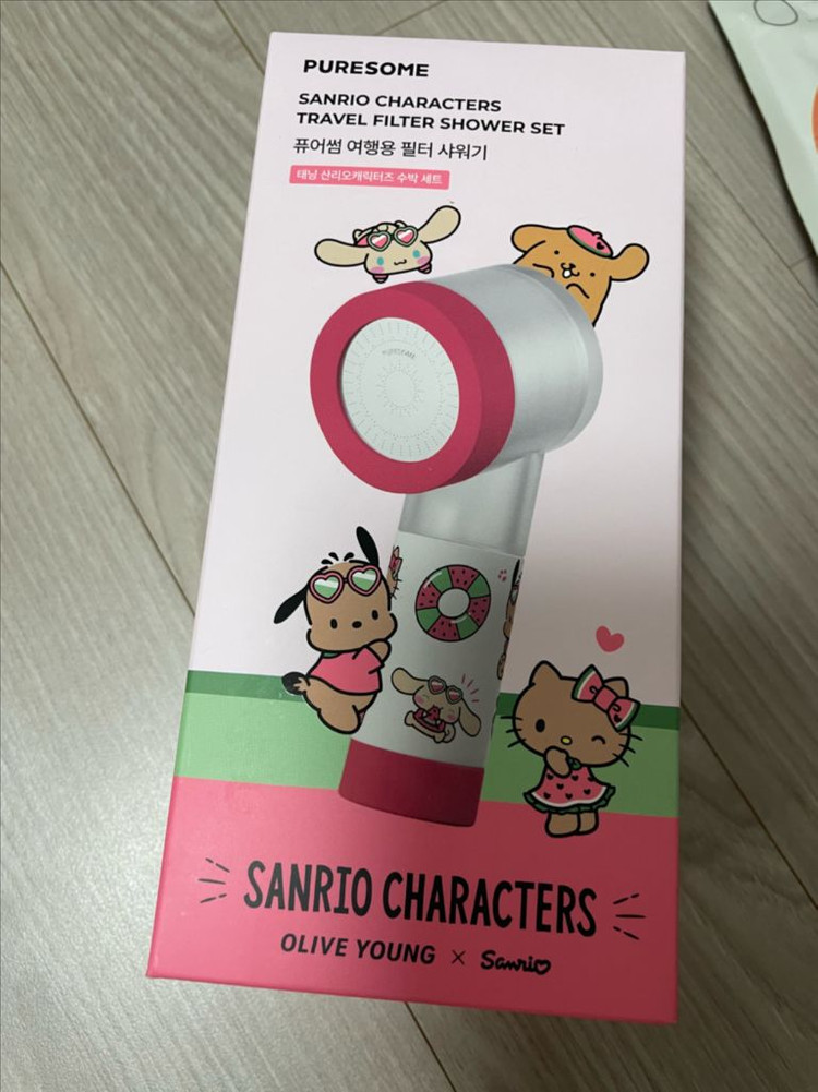 올리브영 바디럽 퓨어썸 태닝 산리오 여행용 필터 샤워기 세트--3