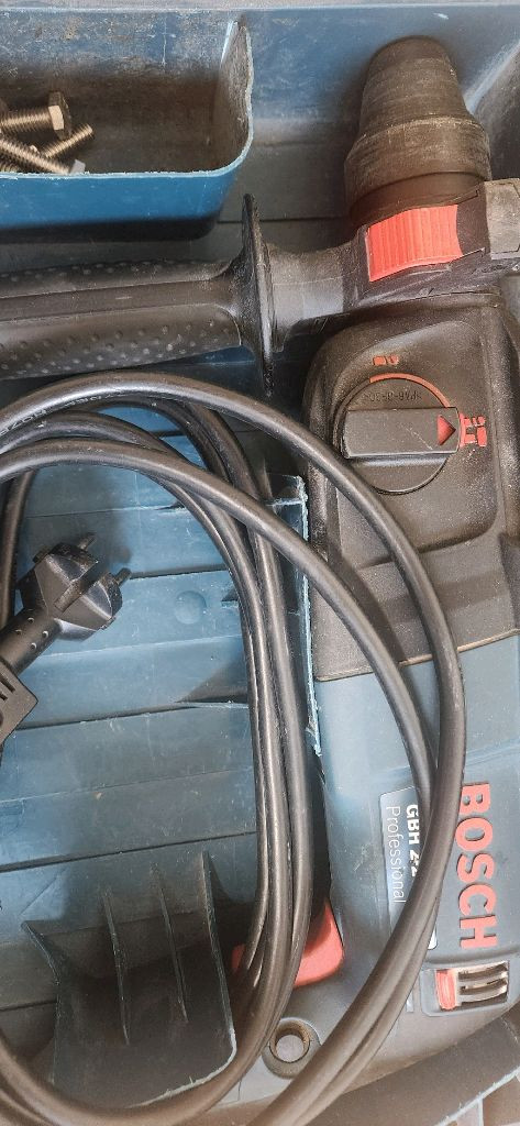 보쉬(Bosch) Professional GBH 2-26 급 해머드릴 + SDS 비트 풀세트 판매--2