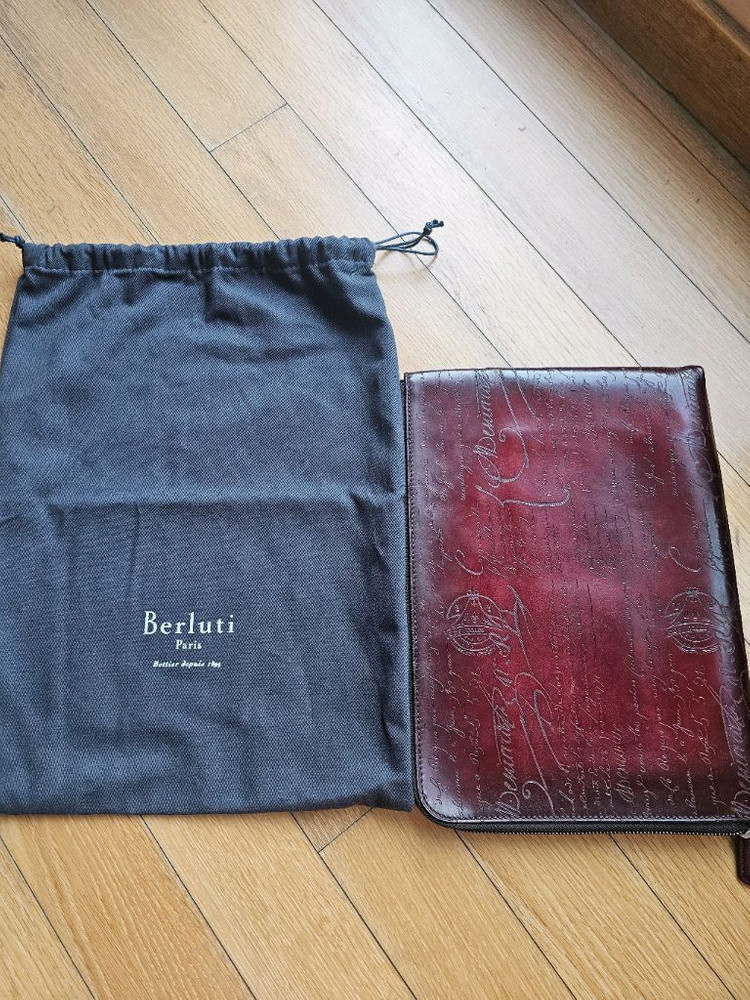 벨루티 클러치--4