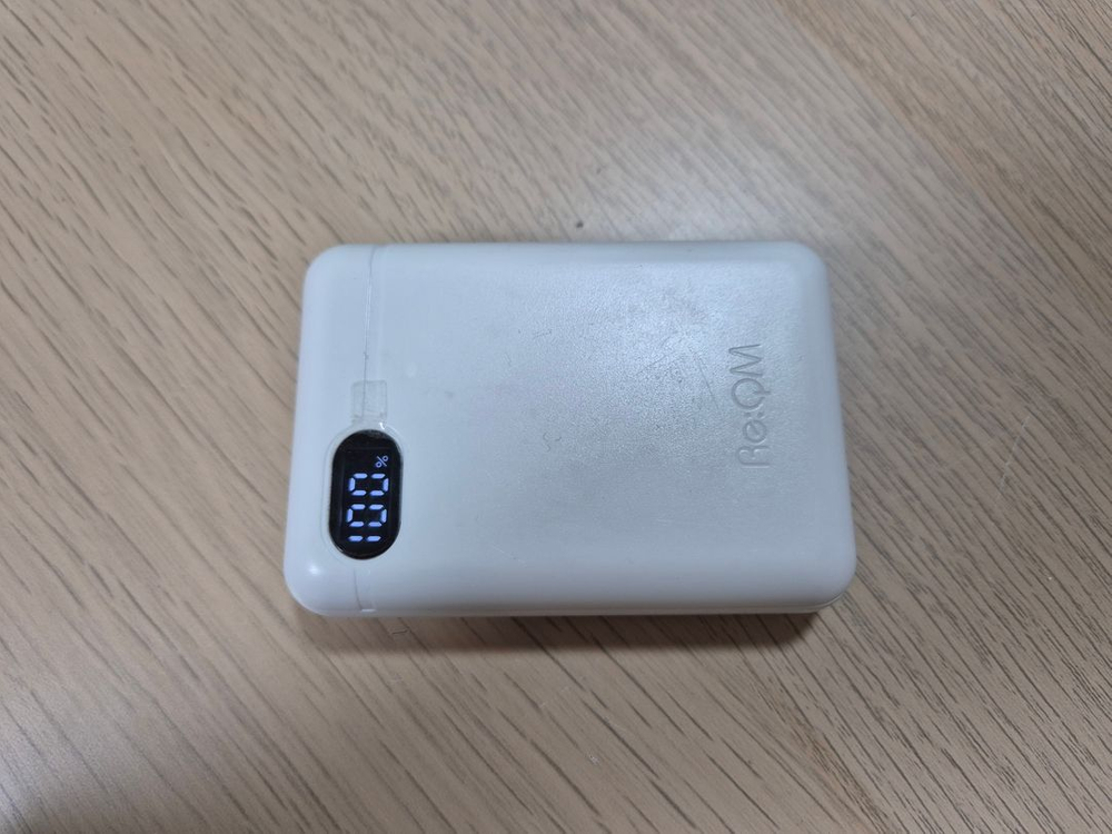 벨류엠 고속충전 보조배터리 10000mAh 및 여러 보조배터리 판매합니다.--2