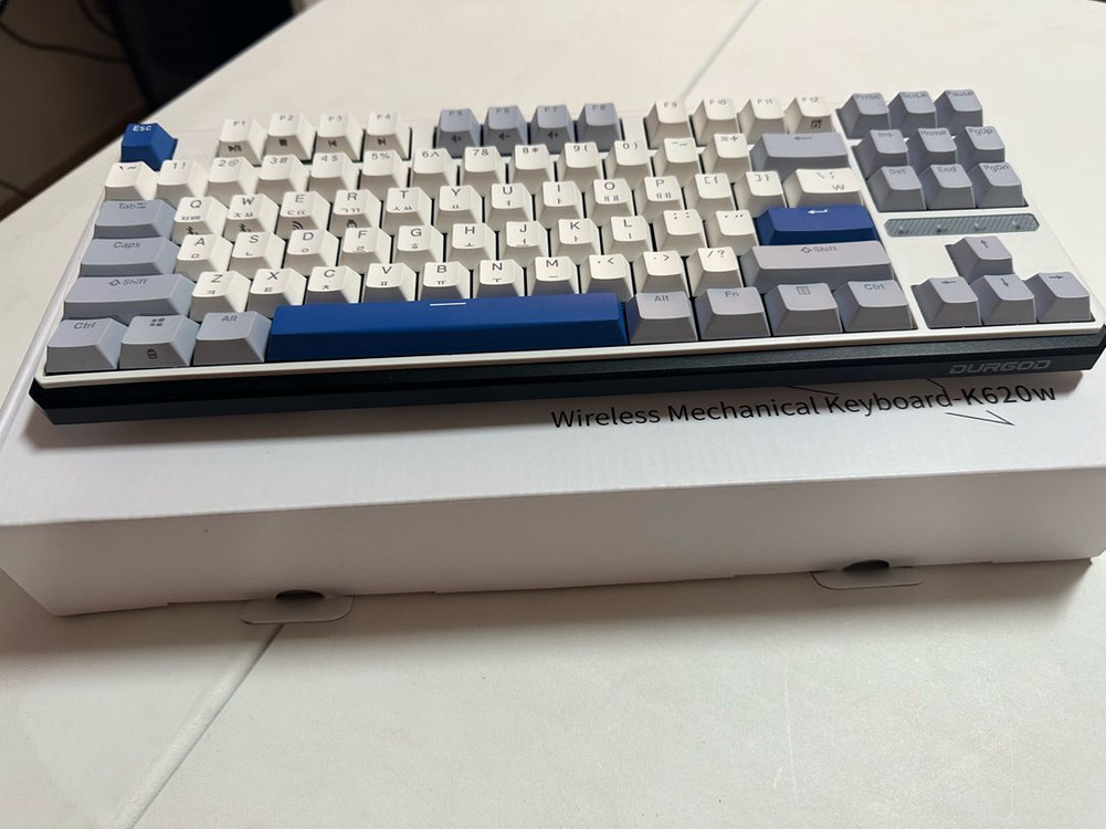 (S급) 듀가드 Durgod K620w 무선 기계식 키보드 풀박스--2