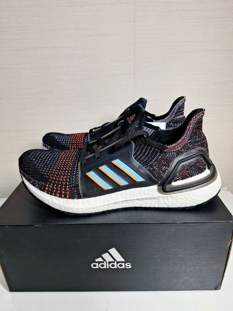 아디다스 울트라부스트 손흥민 러닝화 260 새상품--5