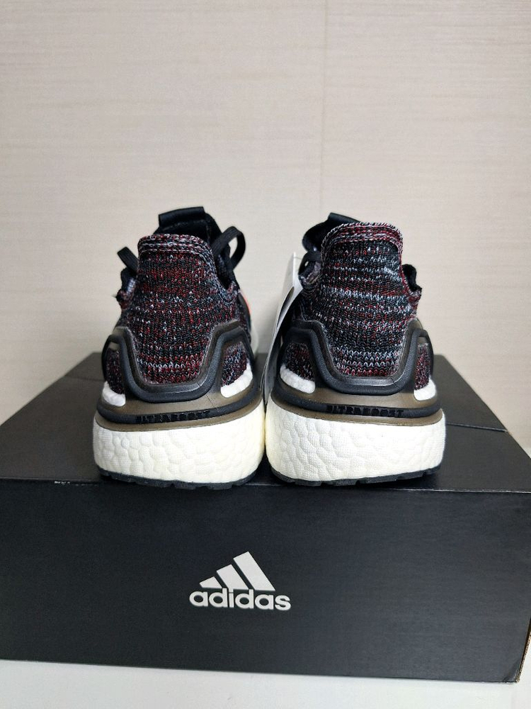 아디다스 울트라부스트 손흥민 러닝화 260 새상품--6