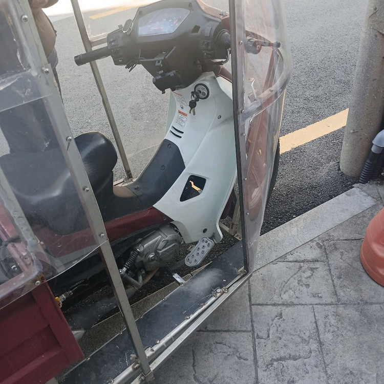 120cc 삼륜오토바이 오토봉고 카바포함(6,352km) 오토바이 A급--2