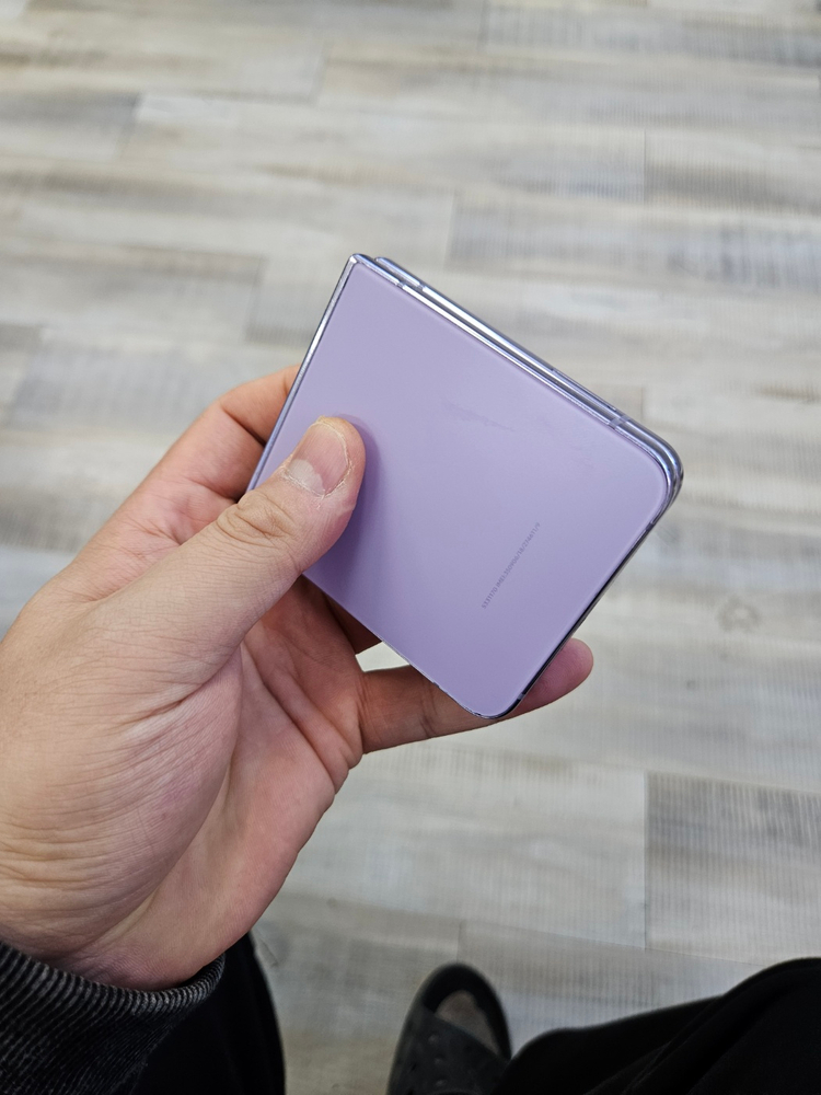 S급 최상품 삼성 갤럭시Z플립4 판매 중고폰--1