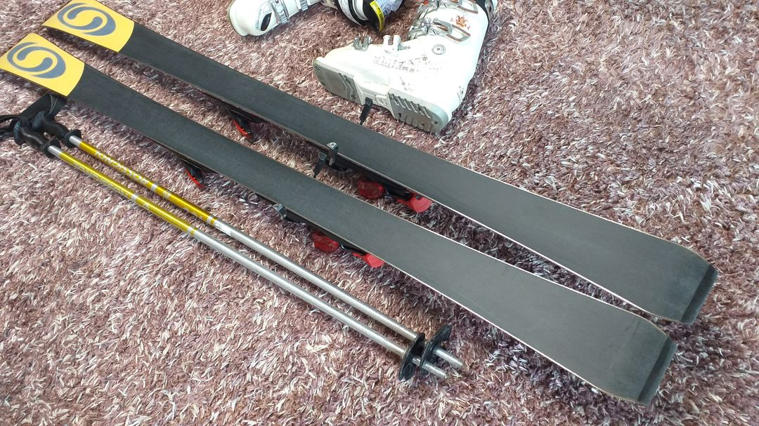 살로몬 스키 세트(스키 150cm, 부츠 240-245mm) 이미지