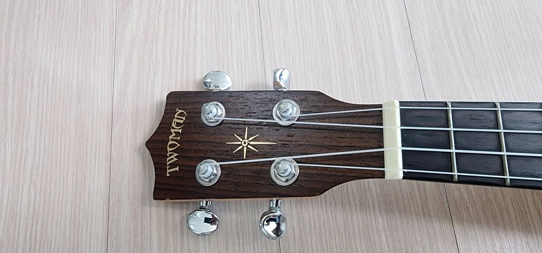 우쿨렐레 TM-UP3S 팔아요--6