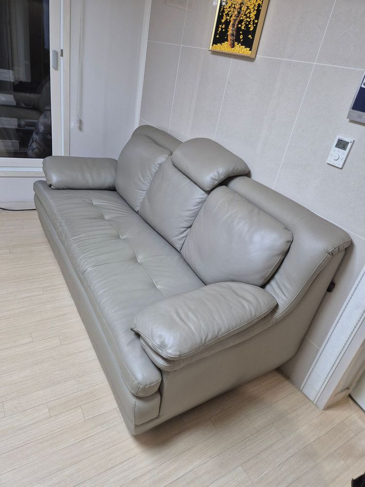 한샘 3인용 소파 4일하고 5일만 나눔합니다 이미지