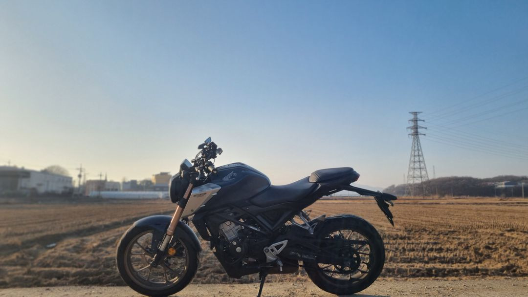 혼다 cb125r 21년식/신형엔진/딱3만키로수/급매 이미지