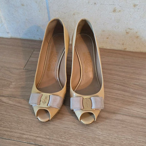 페라가모 구두 235 6D